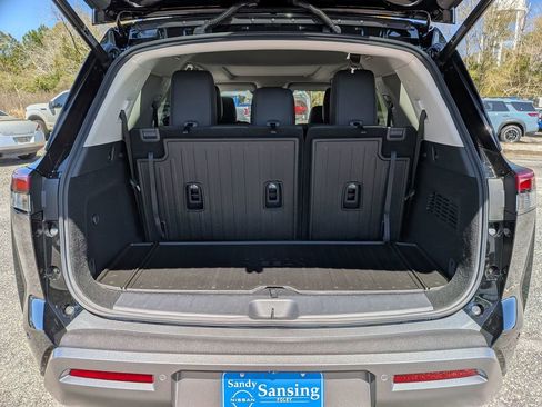 New 2026 Nissan Pathfinder Platinum w/ Cargo Package image 32