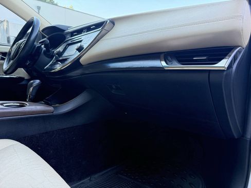 Used 2016 Toyota Avalon XLE FWD image 22