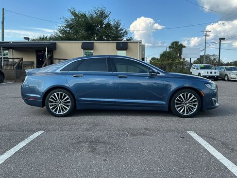 Used 2018 Lincoln MKZ Premiere image 4