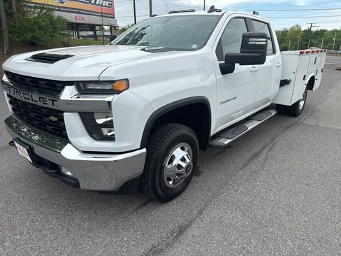 Used 2023 Chevrolet Silverado 3500 LT w/ Convenience Package AWD/4WD image 7