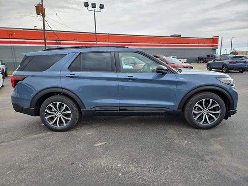 New 2026 Ford Explorer ST-Line image 14