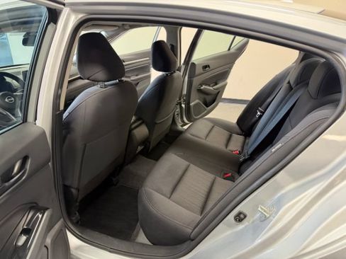 Used 2023 Nissan Altima 2.5 SV FWD image 24