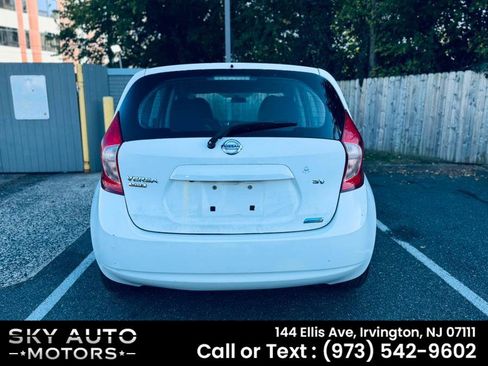 Used 2016 Nissan Versa Note SV image 4