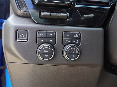 Used 2025 Chevrolet Silverado 1500 ZR2 w/ Technology Package AWD/4WD image 23