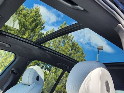 New 2026 BMW X5 xDrive50e image 19