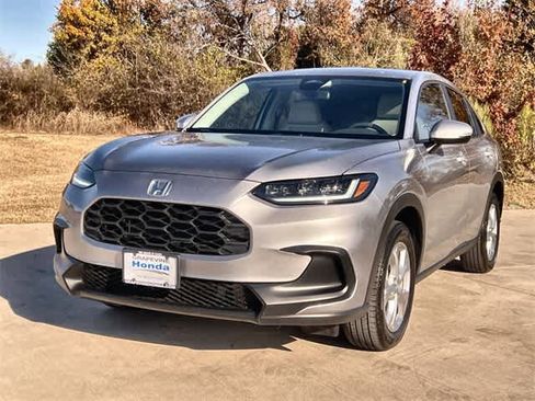 Certified 2025 Honda HR-V LX image 2