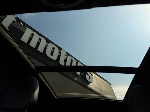 Used 2012 Porsche Cayenne S image 15