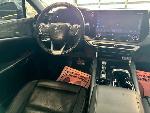 Used 2024 Lexus RX 350 FWD w/ Convenience Package image 25
