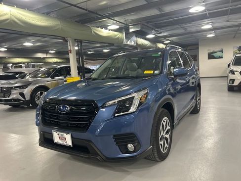 Certified 2023 Subaru Forester Premium image 5