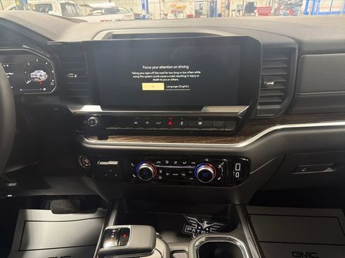 New 2026 GMC Sierra 1500 Elevation image 21