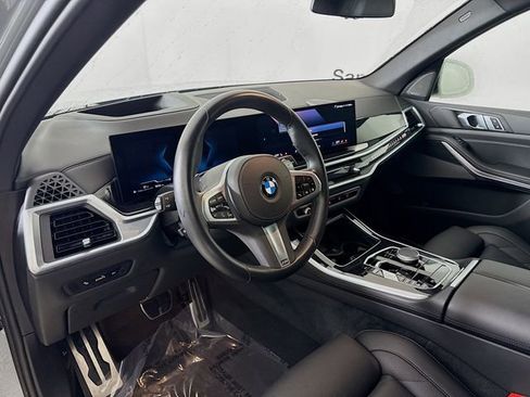 Used 2024 BMW X5 xDrive40i w/ M Sport Package image 9