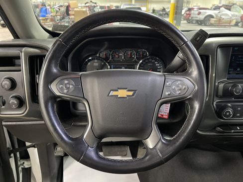 Used 2019 Chevrolet Silverado 1500 LT image 17