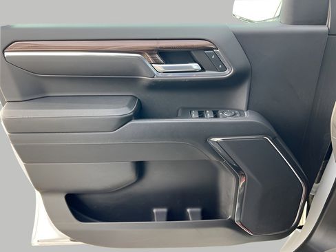 Used 2023 Chevrolet Silverado 1500 LT image 22