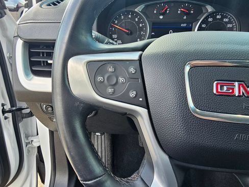 Used 2024 GMC Terrain SLT AWD/4WD image 16