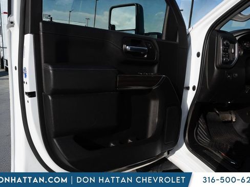 Used 2020 Chevrolet Silverado 2500 LT w/ Convenience Package image 13