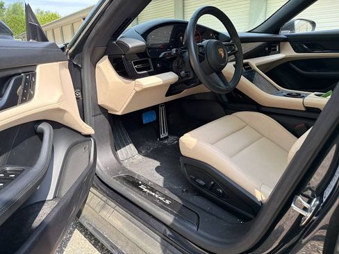 Certified 2024 Porsche Taycan 4S AWD/4WD image 9