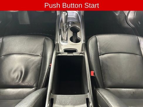 Used 2018 Chevrolet Malibu LT w/ Leather Package FWD image 9