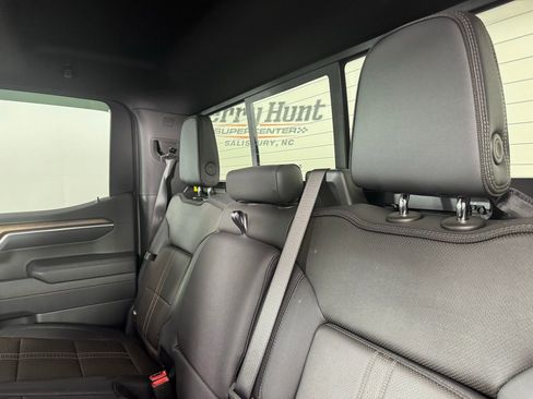 Used 2025 Chevrolet Silverado 1500 High Country w/ Technology Package image 34