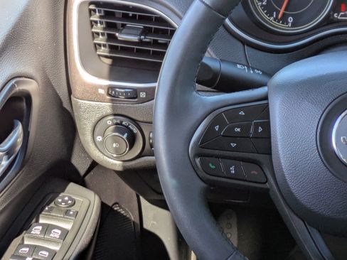 Used 2021 Jeep Cherokee Trailhawk w/ Trailer Tow Group image 23