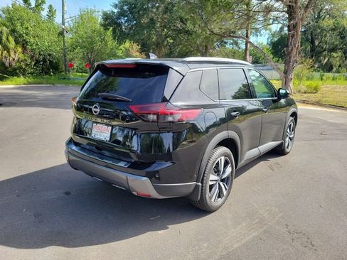 Used 2024 Nissan Rogue SL w/ SL Premium Package FWD image 2