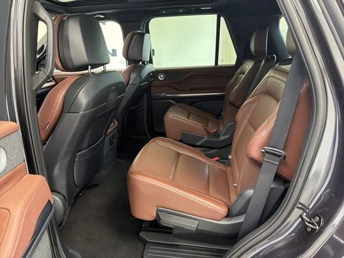 Used 2025 Lincoln Navigator Reserve AWD/4WD image 26