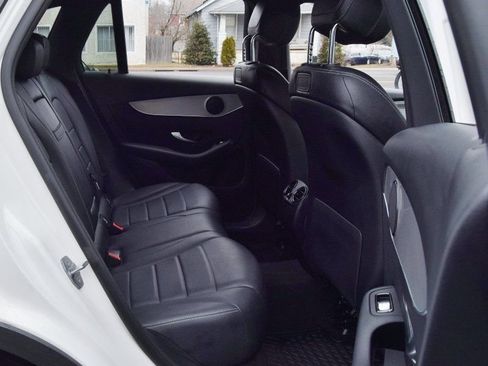 Used 2019 Mercedes-Benz GLC 300 4MATIC image 33