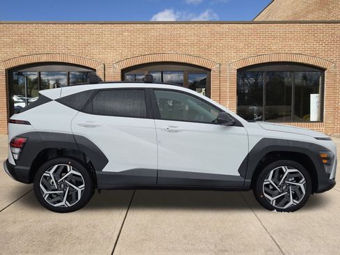 New 2026 Hyundai Kona SEL Premium image 2