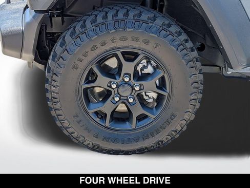 Used 2025 Jeep Wrangler Unlimited Sport AWD/4WD image 8