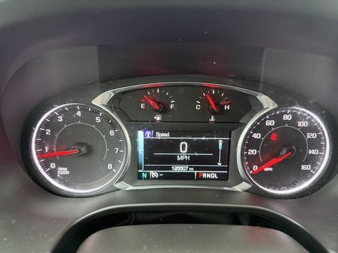 Used 2017 GMC Acadia SLE image 25