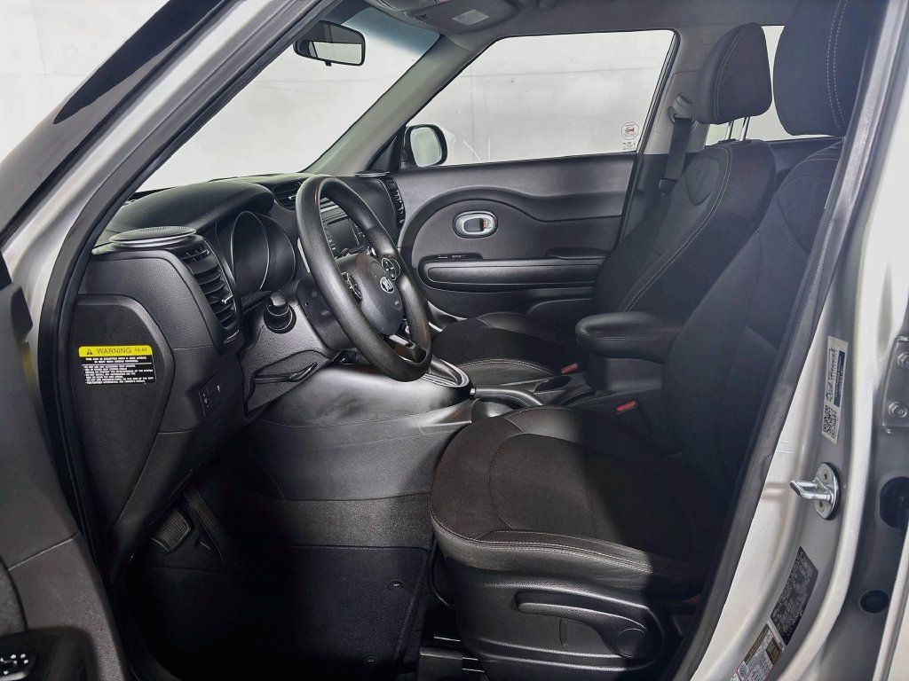 Used 2017 Kia Soul FWD image 11