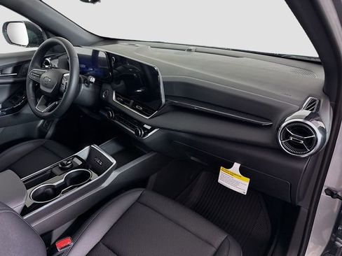 New 2026 Chevrolet Equinox LT w/ Convenience Package II FWD image 27