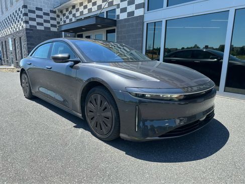 Used 2025 Lucid Air Grand Touring AWD/4WD image 2