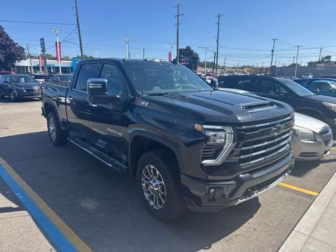 Used 2026 Chevrolet Silverado 2500 LTZ w/ Z71 Chrome Sport Edition AWD/4WD image 3