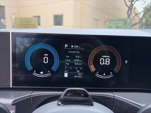 Used 2025 Hyundai Santa Fe SEL image 12