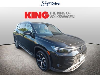 New 2025 Volkswagen Tiguan SE