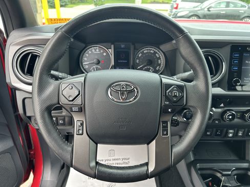 Certified 2018 Toyota Tacoma TRD Off-Road w/ Technology Package AWD/4WD image 20