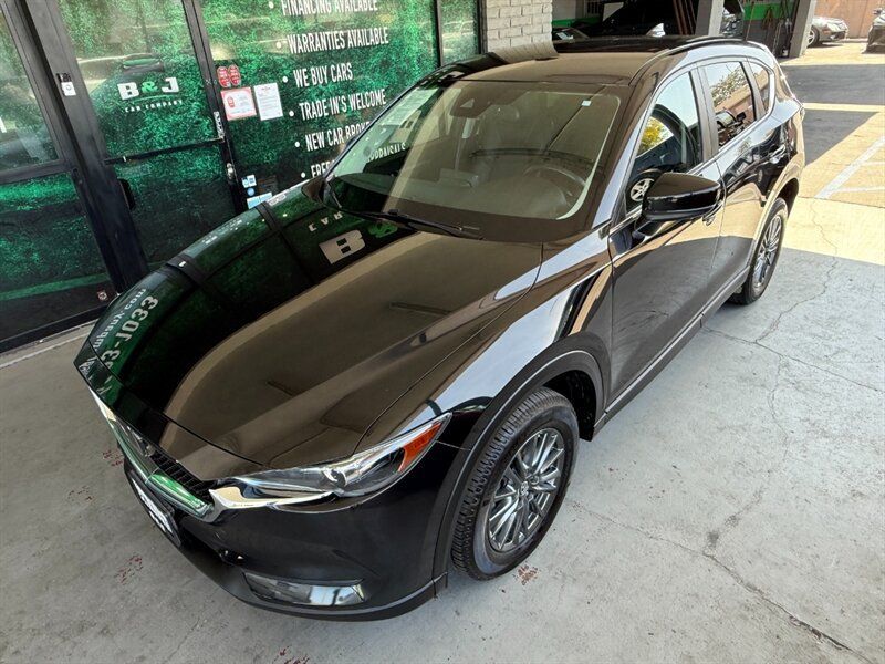 Used 2019 MAZDA CX-5 Touring FWD image 2