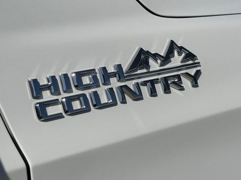 Used 2024 Chevrolet Tahoe High Country image 14