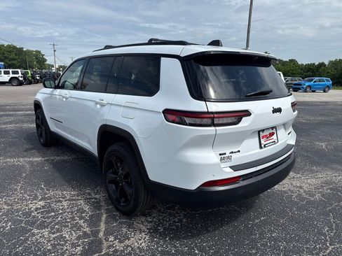 Used 2023 Jeep Grand Cherokee L Limited w/ Luxury Tech Group II AWD/4WD image 8