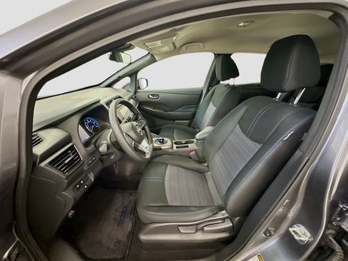 Used 2023 Nissan Leaf S image 13