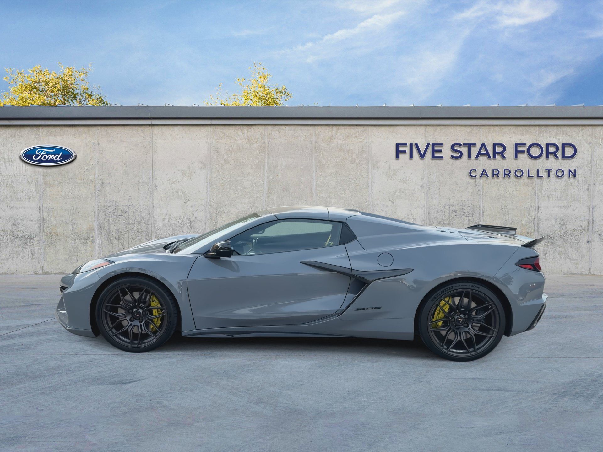 Used 2024 Chevrolet Corvette Z06 w/ Stealth Interior Trim Package RWD image 5