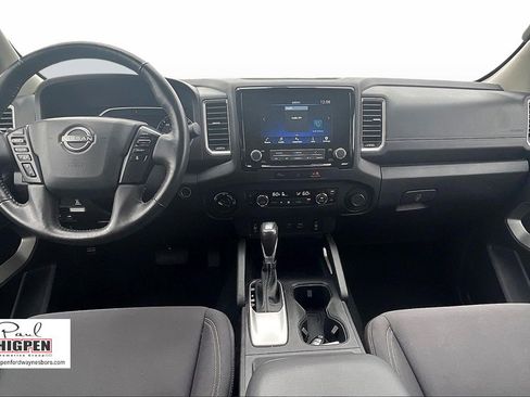 Used 2024 Nissan Frontier SV w/ SV Convenience Package image 15