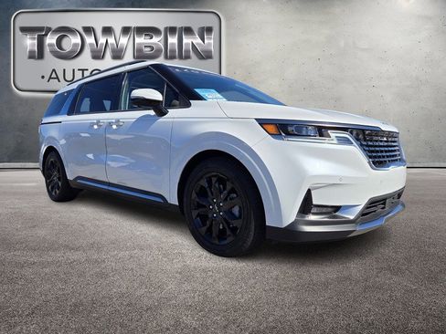 Used 2024 Kia Carnival SX Prestige FWD image 2