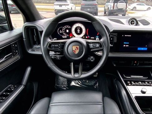 Used 2025 Porsche Cayenne GTS image 5