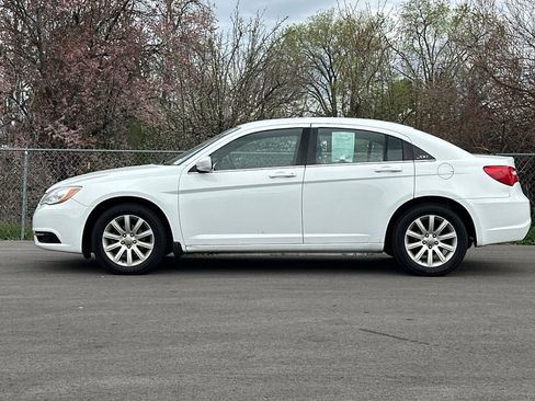 Used 2013 Chrysler 200 Touring w/ Cold Weather Group image 7