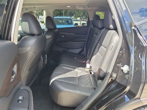 Used 2023 Nissan Murano Platinum w/ Cargo Package image 11