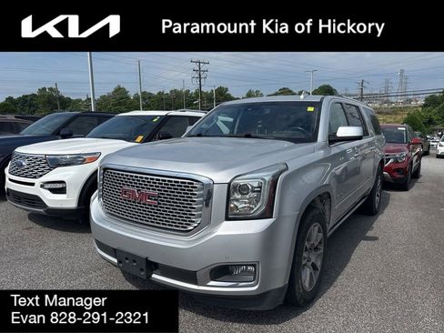 Used 2017 GMC Yukon XL Denali w/ Open Road Package AWD/4WD image 3