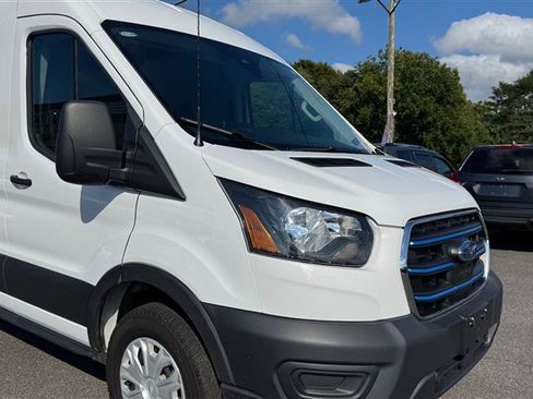 Used 2023 Ford E-Transit Medium Roof RWD image 21