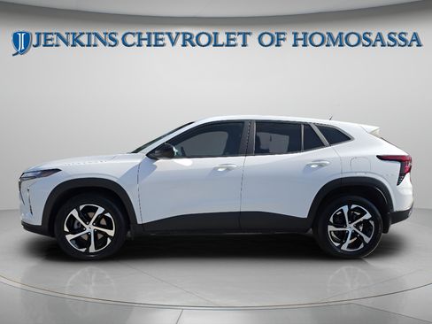 Used 2024 Chevrolet Trax RS w/ Driver Confidence Package FWD image 8