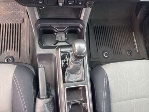 Used 2021 Toyota Tacoma TRD Sport image 23